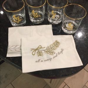 Set of 4 Barware Glasses plus Two Guest Towels